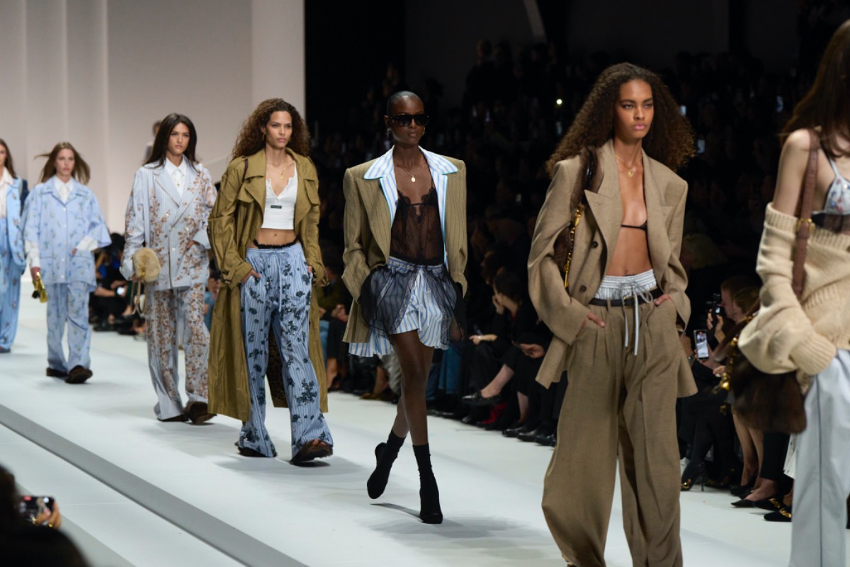 From Bedroom to Brunch: 5 Chic Ways to Rock the Lingerie Look